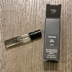 NEW Tom Ford Oud Wood Eau de Parfum — sample size 2ml